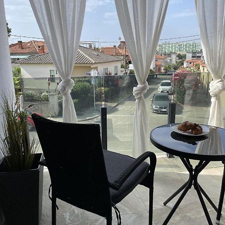 Giovanna Apartment With Terrace And Free Parking Pula Exterior photo