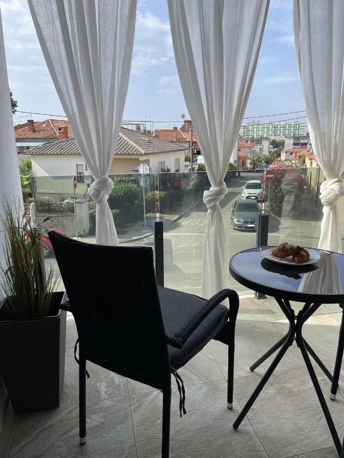 Giovanna Apartment With Terrace And Free Parking Pula Exterior photo