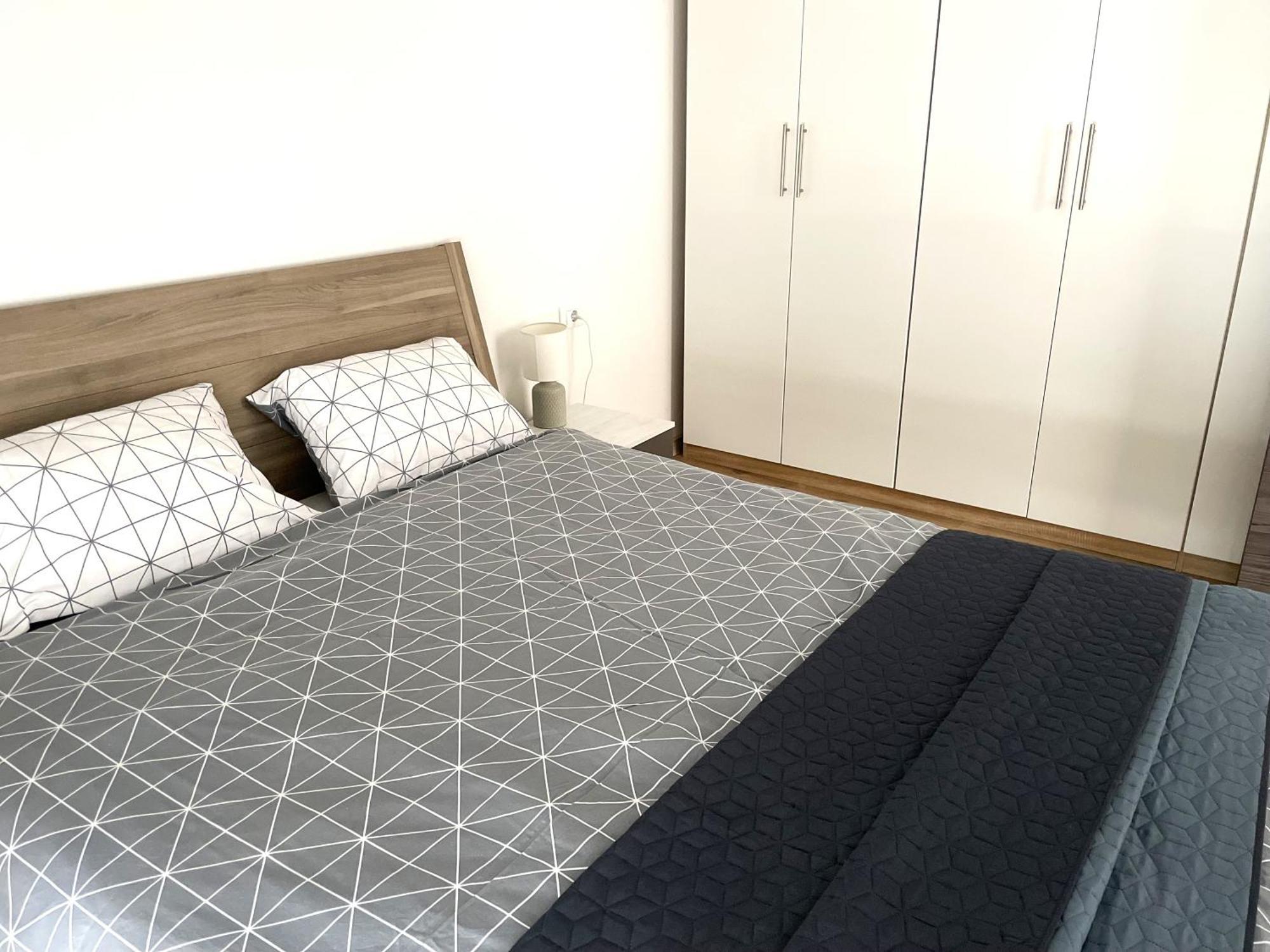 Giovanna Apartment With Terrace And Free Parking Pula Exterior photo